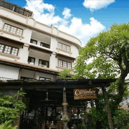 Cucumber Inn Suite Pattaya Exterior foto