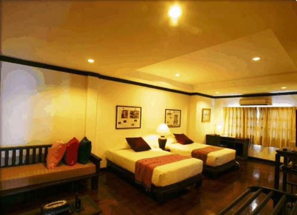 Cucumber Inn Suite Pattaya Habitación foto